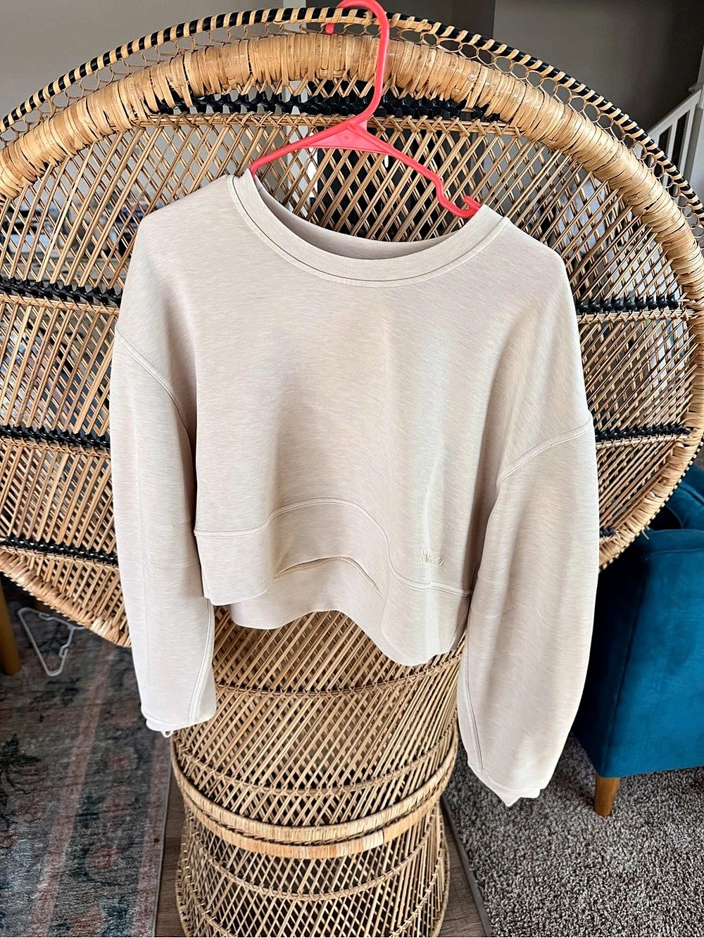 lululemon Women's Long Sleeve Sweatshirt in Cream